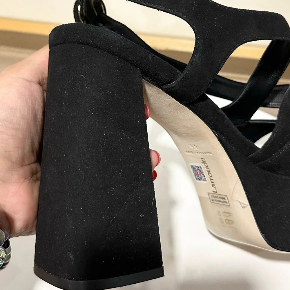🌹LARROUDE🌹 Bee Platform Sandals Black Size: 8.5